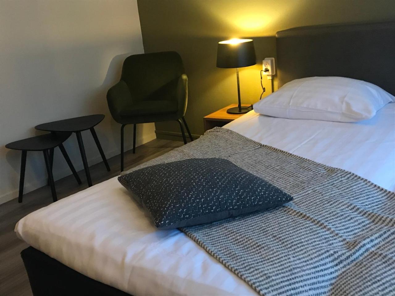 Twin Room,762560794:JPEG